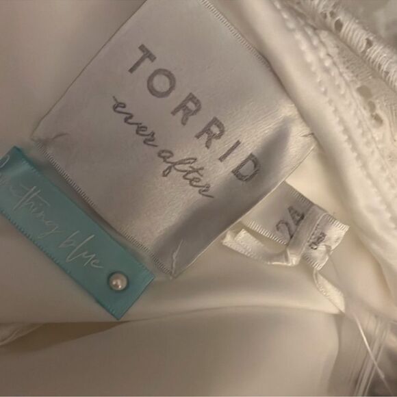 Torrid NWT Ivory Lace Tea-Length Wedding Dress Engagement Shower plus size 24 - Picture 4 of 6